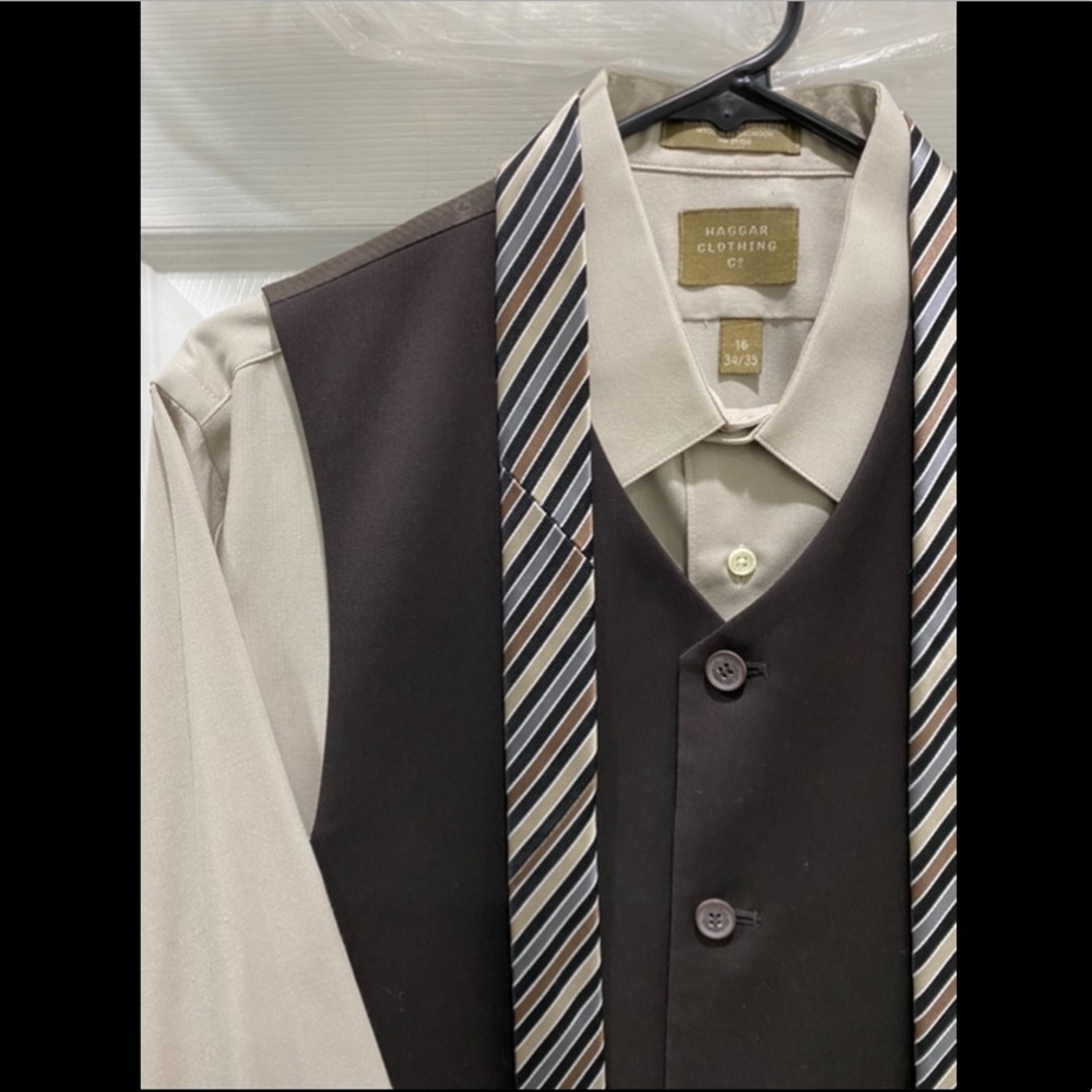 Vittorio St Angelo Dress Vest with Button Up Shirt and Tie to Match!